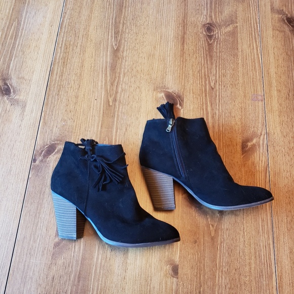 American Eagle Outfitters Shoes - American Eagle Booties